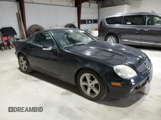 2003 Mercedes-Benz SLK 320 with VIN WDBKK65F23F277574, listed as a Copart auction lot 82523004 with 112,143 mi miles and Clean title. Bid and sale history available at DreamBid. Image 4.