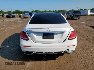 2017 Mercedes-Benz E 300 Luxury z VIN WDDZF4JB8HA181700, wystawiony jako Copart lot #58608045 z przebiegiem 69 312 mil mil oraz Szkoda całkowita • Salvage title. Historia ofert i sprzedaży dostępna na DreamBid. Obrazek 6.