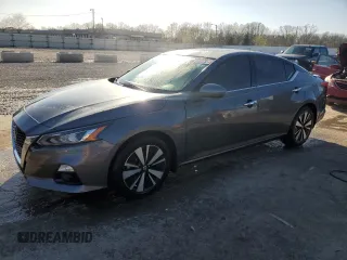 2019 Nissan Altima SV z VIN 1N4BL4DV9KC253225, wystawiony jako Copart lot #51816795 z przebiegiem 109 047 mil mil oraz Szkoda całkowita • Salvage title. Historia ofert i sprzedaży dostępna na DreamBid. Obrazek 1.