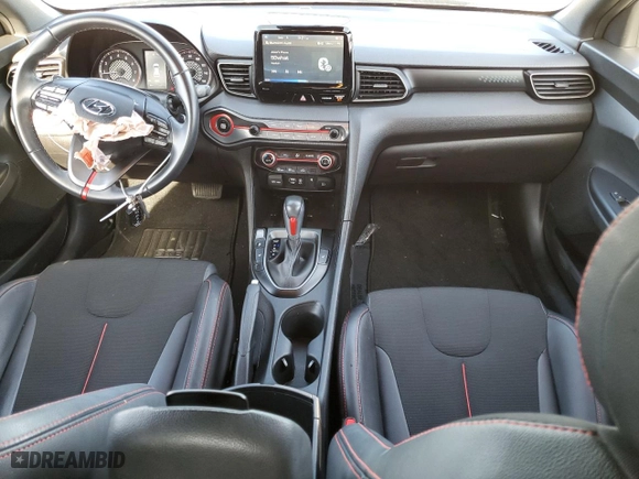 2020 Hyundai Veloster 2.0 with VIN KMHTG6AF5LU030585, listed as a Copart auction lot 67114883 with 25,577 mi miles. Bid and sale history available at carsss.com. Image 8.