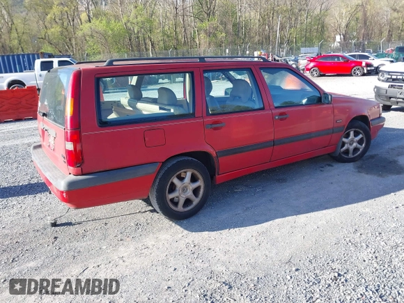 1996 Volvo 850 с VIN YV1LW554XT2220673, выставлен на аукционе IAAI как лот 42041457 с пробегом 217 638 миль миль и . История ставок и продаж доступна на DreamBid. Изображение 4.