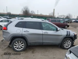 2017 Jeep Cherokee Limited with VIN 1C4PJMDS4HW597175, listed as a IAAI auction lot 41525358 with 87,227 mi miles. Bid and sale history available at carsss.com. Image 14.