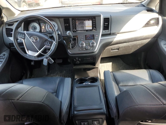 2018 Toyota Sienna SE with VIN 5TDXZ3DC6JS934883, listed as a Copart auction lot 47573264 with 123,524 mi miles and Salvage title. Bid and sale history available at DreamBid. Image 8.