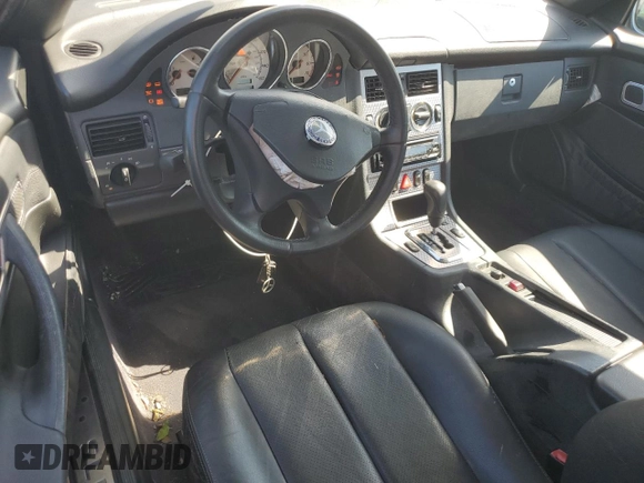 2001 Mercedes-Benz SLK 230 Kompressor с VIN WDBKK49F41F199410, выставлен на аукционе Copart как лот 57952965 с пробегом 54 646 миль миль и Списание • Salvage title. История ставок и продаж доступна на DreamBid. Изображение 8.