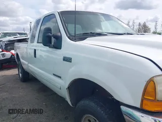 2001 Ford Super Duty F-250 XL with VIN 1FTNX21F31EB96018, listed as a IAAI auction lot 41891819 with 207,264 mi miles. Bid and sale history available at carsss.com. Image 13.