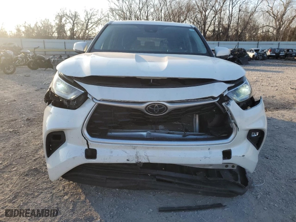2021 Toyota Highlander L with VIN 5TDBZRBH6MS543426, listed as a Copart auction lot 86848444 with 104,414 mi miles and Salvage Title. Bid and sale history available at carsss.com. Image 5.