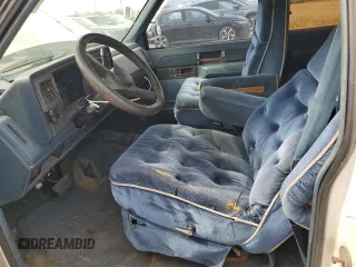 1989 GMC Sierra 1500 with VIN 2GTHC39K3K1532298, listed as a Copart auction lot 51497065 with 233,797 mi miles and Salvage Title. Bid and sale history available at DreamBid. Image 7.