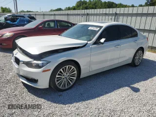 2012 BMW 3 Series 328i z VIN WBA3A5C57CF257346, wystawiony jako Copart lot #53744705 z przebiegiem 118 242 mil mil oraz Szkoda całkowita • Salvage title. Historia ofert i sprzedaży dostępna na DreamBid. Obrazek 1.