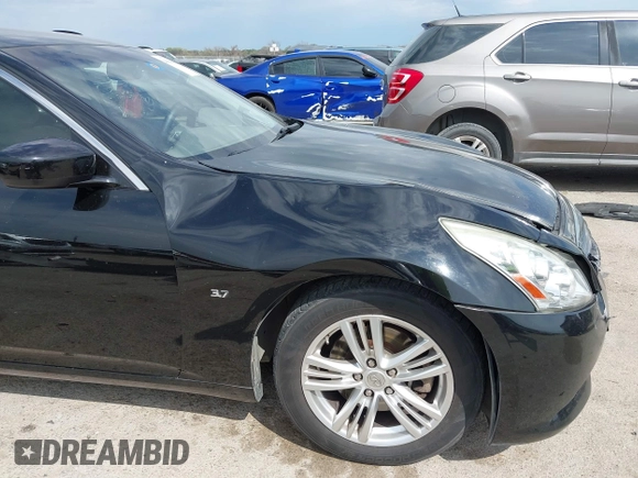 2015 Infiniti Q40 with VIN JN1CV6AP5FM502116, listed as a IAAI auction lot 41894061 with 101,358 mi miles. Bid and sale history available at carsss.com. Image 6.