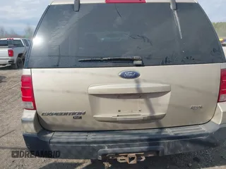 2004 Ford Expedition Special Service with VIN 1FMPU15L54LB89983, listed as a IAAI auction lot 41834577 with 193,819 mi miles. Bid and sale history available at carsss.com. Image 17.