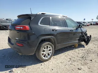 2017 Jeep Cherokee Latitude with VIN 1C4PJMCS4HW531565, listed as a Copart auction lot 52367645 with 40,781 mi miles and Salvage Title. Bid and sale history available at DreamBid. Image 3.