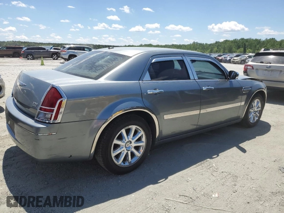 2007 Chrysler 300 Touring z VIN 2C3KA53G07H833643, wystawiony jako Copart lot #56048745 z przebiegiem 191 871 mil mil oraz Szkoda całkowita • Salvage title. Historia ofert i sprzedaży dostępna na DreamBid. Obrazek 3.