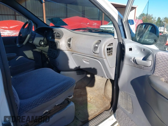 1999 Dodge Caravan SE with VIN 2B4GP45G0XR312100, listed as a IAAI auction lot 40966771 with 233,188 mi miles and . Bid and sale history available at carsss.com. Image 5.