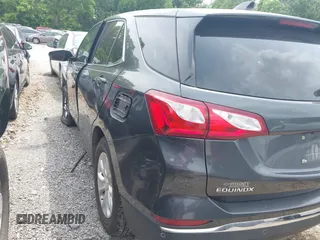 2019 Chevrolet Equinox LT z VIN 2GNAXTEV6K6190023, wystawiony jako IAAI lot #42277035 z przebiegiem 121 218 mil mil oraz . Historia ofert i sprzedaży dostępna na DreamBid. Obrazek 3.