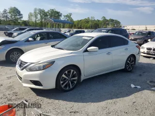 2017 Nissan Altima SR z VIN 1N4AL3AP5HC148315, wystawiony jako Copart lot #52777305 z przebiegiem 158 196 mil mil oraz Szkoda całkowita • Salvage title. Historia ofert i sprzedaży dostępna na DreamBid. Obrazek 1.