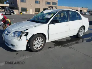 2004 Honda Civic LX with VIN 2HGES16574H586644, listed as a IAAI auction lot 40991883 with 199,336 mi miles. Bid and sale history available at carsss.com. Image 2.