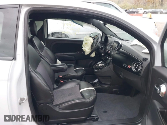 2017 FIAT 500e with VIN 3C3CFFGE1HT550018, listed as a IAAI auction lot 40730795 with 1 mi miles. Bid and sale history available at carsss.com. Image 5.