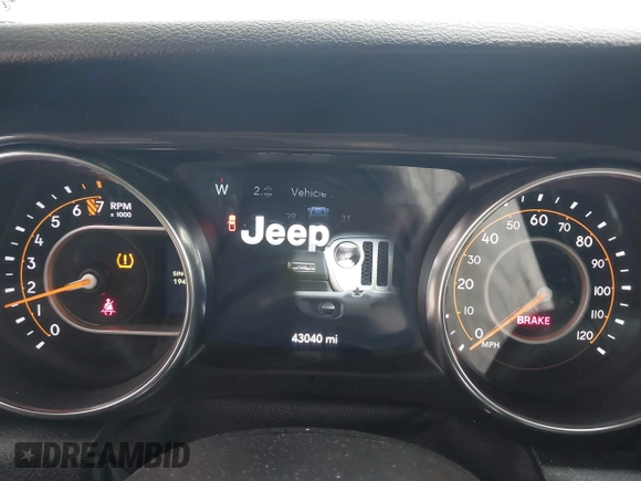 2021 Jeep Gladiator Willys with VIN 1C6HJTAG1ML572638, listed as a IAAI auction lot 42065562 with 43,040 mi miles and . Bid and sale history available at DreamBid. Image 7.