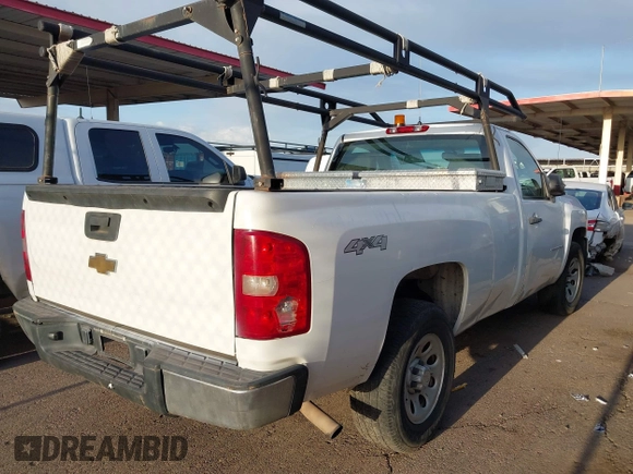 2009 Chevrolet Silverado 1500 Work Truck with VIN 1GCEK14CX9Z219485, listed as a IAAI auction lot 41863746 with 178,167 mi miles. Bid and sale history available at carsss.com. Image 4.