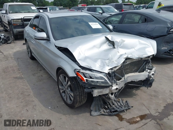 2020 Mercedes-Benz C 300 с VIN WDDWF8DBXLR539976, выставлен на аукционе IAAI как лот 42116664 с пробегом 88 064 миль миль и . История ставок и продаж доступна на DreamBid. Изображение 1.
