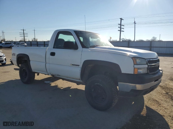 2007 Chevrolet Silverado 2500HD Classic Work Truck with VIN 1GCHK24U97E183532, listed as a Copart auction lot 88796735 with 37,797 mi miles and Salvage Title. Bid and sale history available at carsss.com. Image 4.