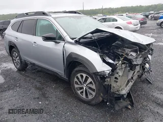 2024 Subaru Outback Premium z VIN 4S4BTAFC5R3138857, wystawiony jako IAAI lot #42323614 z przebiegiem 4 878 mil mil oraz . Historia ofert i sprzedaży dostępna na DreamBid. Obrazek 1.