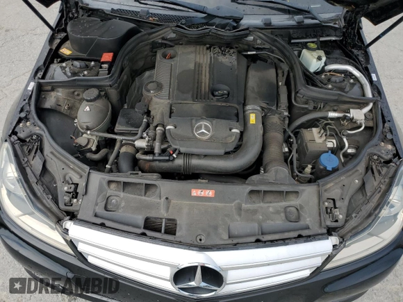 2013 Mercedes-Benz C 250 Sport z VIN WDDGF4HBXDR269348, wystawiony jako Copart lot #54330045 z przebiegiem 102 144 mil mil oraz Szkoda całkowita • Salvage title. Historia ofert i sprzedaży dostępna na DreamBid. Obrazek 11.