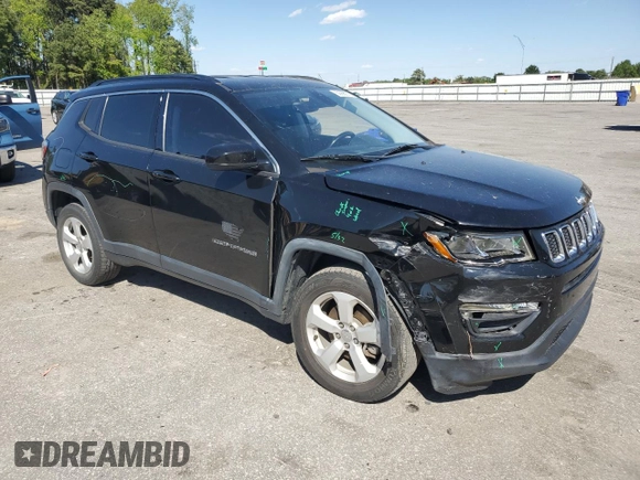 2018 Jeep Compass Latitude with VIN 3C4NJDBB8JT417492, listed as a Copart auction lot 50998975 with 141,975 mi miles and Salvage title. Bid and sale history available at DreamBid. Image 4.