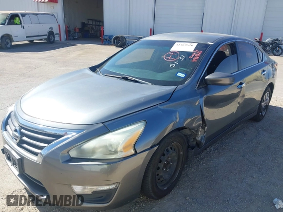 2015 Nissan Altima 2.5 SV with VIN 1N4AL3AP5FC484561, listed as a IAAI auction lot 41469626 with 150,509 mi miles. Bid and sale history available at carsss.com. Image 2.
