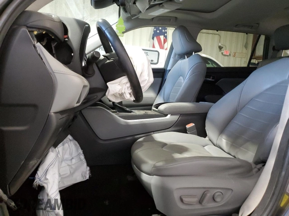 2022 Toyota Highlander Hybrid XLE z VIN 5TDGBRCH9NS556553, wystawiony jako Copart lot #88440005 z przebiegiem 76 389 mil mil oraz Czysty tytuł • Clean title. Historia ofert i sprzedaży dostępna na DreamBid. Obrazek 7.