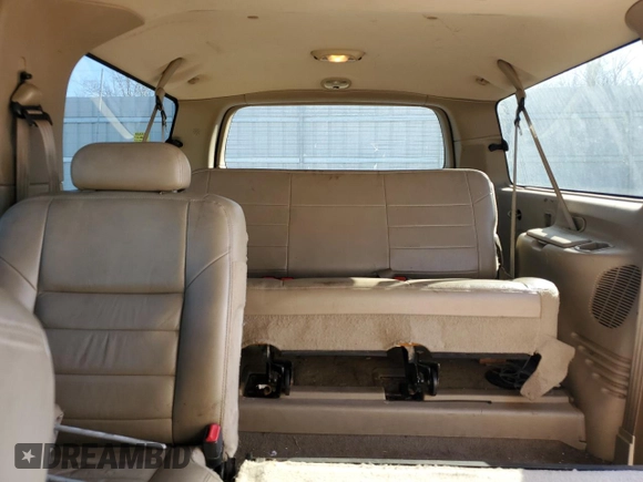 2005 Ford Excursion Limited с VIN 1FMNU43S15EB14027, выставлен на аукционе Copart как лот 45529795 с пробегом 285 689 миль миль и Списание • Salvage title. История ставок и продаж доступна на DreamBid. Изображение 10.
