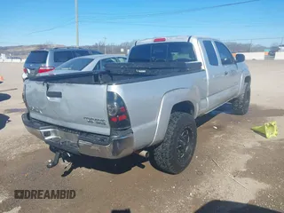 2006 Toyota Tacoma PreRunner z VIN 5TETU62N36Z173176, wystawiony jako IAAI lot #41697046 z przebiegiem 187 409 mil mil oraz . Historia ofert i sprzedaży dostępna na DreamBid. Obrazek 4.