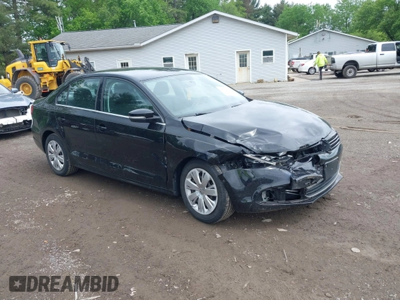 2013 Volkswagen Jetta SE with VIN 3VWDP7AJ6DM353839, listed as a IAAI auction lot 42237690 with 77,399 mi miles and . Bid and sale history available at DreamBid. Image 1.