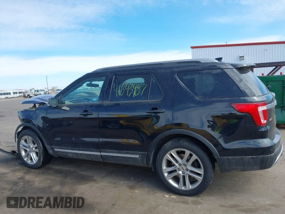 2017 Ford Explorer XLT z VIN 1FM5K7D88HGD91079, wystawiony jako IAAI lot #41843487 z przebiegiem 29 845 mil mil oraz . Historia ofert i sprzedaży dostępna na DreamBid. Obrazek 14.