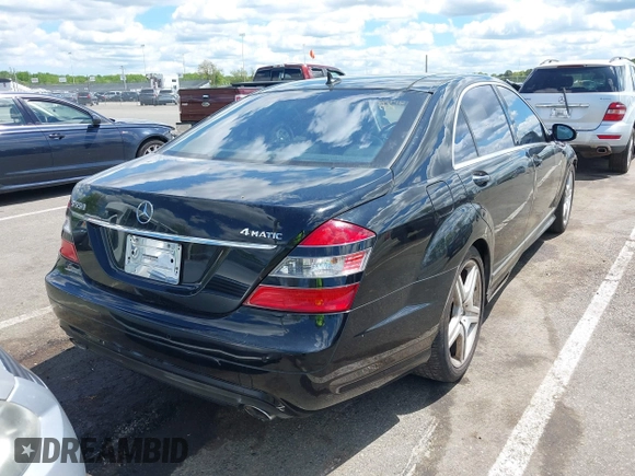 2008 Mercedes-Benz S 5.5L V8 with VIN WDDNG86X58A185159, listed as a IAAI auction lot 42221426 with 186,516 mi miles. Bid and sale history available at carsss.com. Image 4.