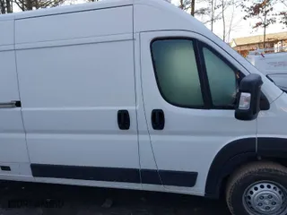 2025 Ram ProMaster Cargo Van Tradesman with VIN 3C6LRVDG8SE518995, listed as a IAAI auction lot 41578957 with 3,246 mi miles. Bid and sale history available at carsss.com. Image 14.