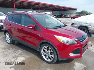 2013 Ford Escape Titanium с VIN 1FMCU0J98DUC93235, выставлен на аукционе IAAI как лот 42253289 с пробегом 107 030 миль миль и . История ставок и продаж доступна на DreamBid. Изображение 1.