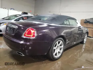 2018 Rolls-Royce Dawn z VIN SCA666D56JU107749, wystawiony jako Copart lot #46992895 z przebiegiem 15 379 mil mil oraz Tytuł czysty. Historia ofert i sprzedaży dostępna na DreamBid. Obrazek 3.