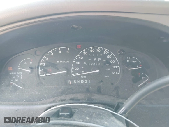 2001 Mercury Mountaineer z VIN 4M2ZU66P31UJ04943, wystawiony jako IAAI lot #42500919 z przebiegiem 222 991 mil mil oraz . Historia ofert i sprzedaży dostępna na DreamBid. Obrazek 7.