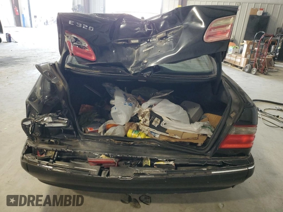 2001 Mercedes-Benz E 320 z VIN WDBJF65J91B339674, wystawiony jako Copart lot #50374725 z przebiegiem 205 940 mil mil oraz Szkoda całkowita • Salvage title. Historia ofert i sprzedaży dostępna na DreamBid. Obrazek 6.