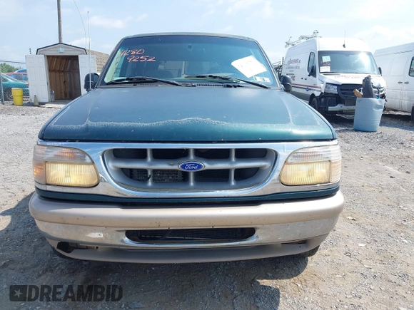 1997 Ford Explorer XLT z VIN 1FMDU35P3VZB23593, wystawiony jako IAAI lot #42809252 z przebiegiem 158 651 mil mil oraz . Historia ofert i sprzedaży dostępna na DreamBid. Obrazek 6.