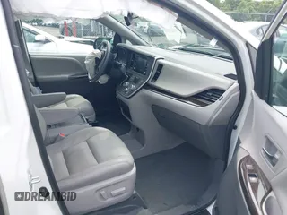 2020 Toyota Sienna XLE Auto Access Seat with VIN 5TDYZ3DC3LS048818, listed as a IAAI auction lot 42249209 with 34,812 mi miles and . Bid and sale history available at DreamBid. Image 5.