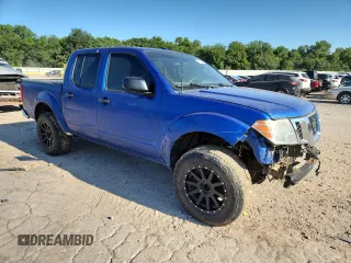 2015 Nissan Frontier SL z VIN 1N6AD0EV4FN702523, wystawiony jako Copart lot #64310095 z przebiegiem 146 012 mil mil oraz Czysty tytuł • Clean title. Historia ofert i sprzedaży dostępna na DreamBid. Obrazek 4.