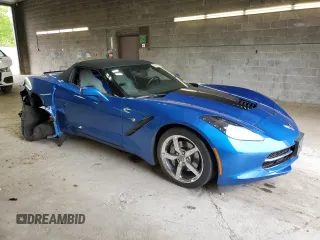 2015 Chevrolet Corvette 2LT z VIN 1G1YD3D72F5106938, wystawiony jako Copart lot #59184705 z przebiegiem 14 082 mil mil oraz Szkoda całkowita • Salvage title. Historia ofert i sprzedaży dostępna na DreamBid. Obrazek 4.