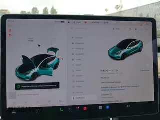 2019 Tesla Model 3 Mid Range z VIN 5YJ3E1EA4KF361967, wystawiony jako IAAI lot #42261724 z przebiegiem 89 902 mil mil oraz . Historia ofert i sprzedaży dostępna na DreamBid. Obrazek 18.