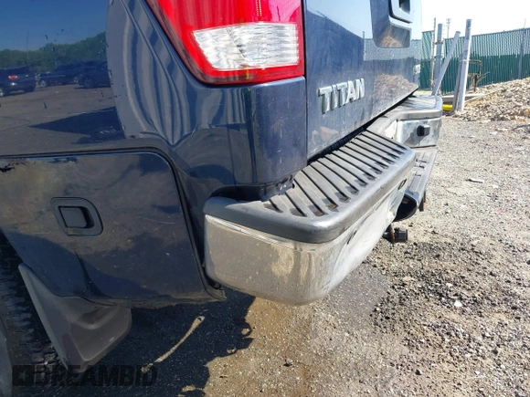 2007 Nissan Titan SE z VIN 1N6BA07B77N214250, wystawiony jako IAAI lot #42142029 z przebiegiem 184 575 mil mil oraz . Historia ofert i sprzedaży dostępna na DreamBid. Obrazek 18.