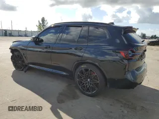 2023 BMW X3 M z VIN 5YM13EC01P9S47089, wystawiony jako Copart lot #70536243 z przebiegiem 3041 mil mil oraz . Historia ofert i sprzedaży dostępna na DreamBid. Obrazek 2.