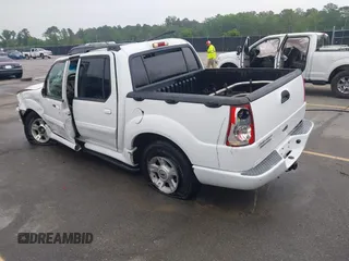 2004 Ford Explorer Sport Trac XLS z VIN 1FMZU67K64UB35063, wystawiony jako IAAI lot #42092229 z przebiegiem 344 554 mil mil oraz . Historia ofert i sprzedaży dostępna na DreamBid. Obrazek 3.