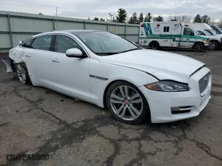 2018 Jaguar XJ with VIN SAJWJ2GD1J8W13874, listed as a Copart auction lot 46058483 with 46,898 mi miles. Bid and sale history available at carsss.com. Image 4.