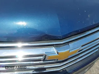 2023 Chevrolet Traverse LT z VIN 1GNEVHKWXPJ264538, wystawiony jako IAAI lot #42252033 z przebiegiem 25 321 mil mil oraz . Historia ofert i sprzedaży dostępna na DreamBid. Obrazek 6.